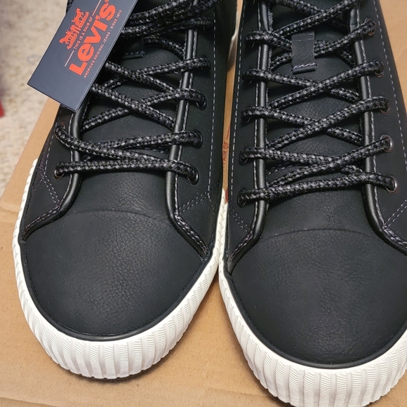 Men's Levi's Shoes - Picture 2 of 12